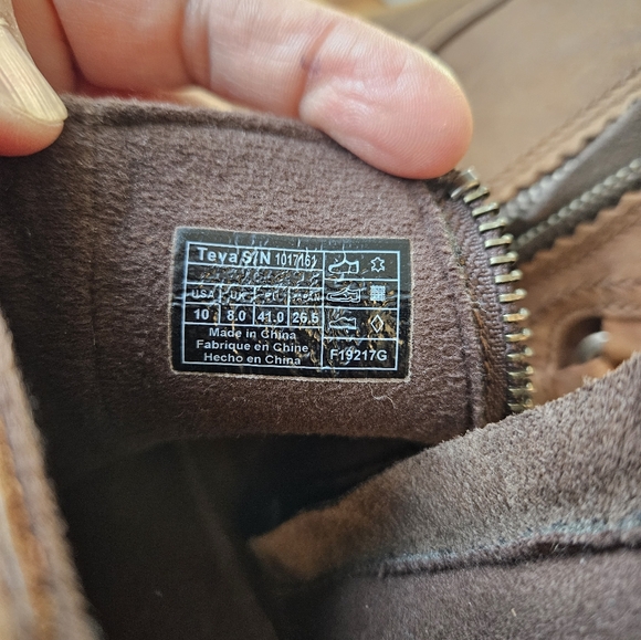 Teva Tan Chukka Boots Sz 10 See Pictures For Details